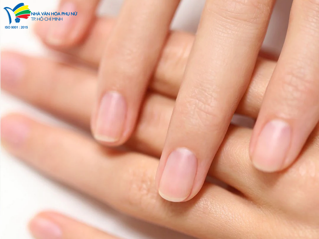 Sau khi cắt bỏ phần da thừa, móng tay của bạn sẽ gọn gàng, sạch sẽ hơn và dễ sơn móng hơn