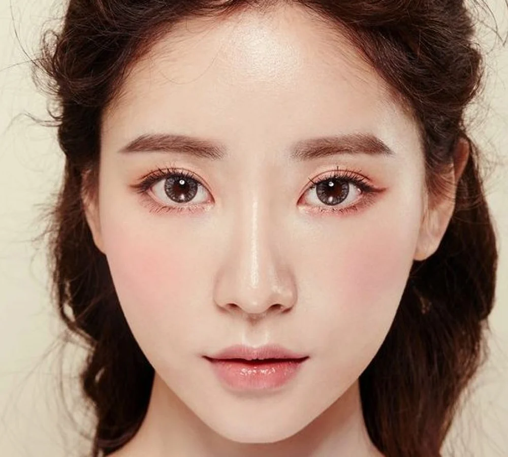 cách trang điểm mắt 1 mí thành 2 mí