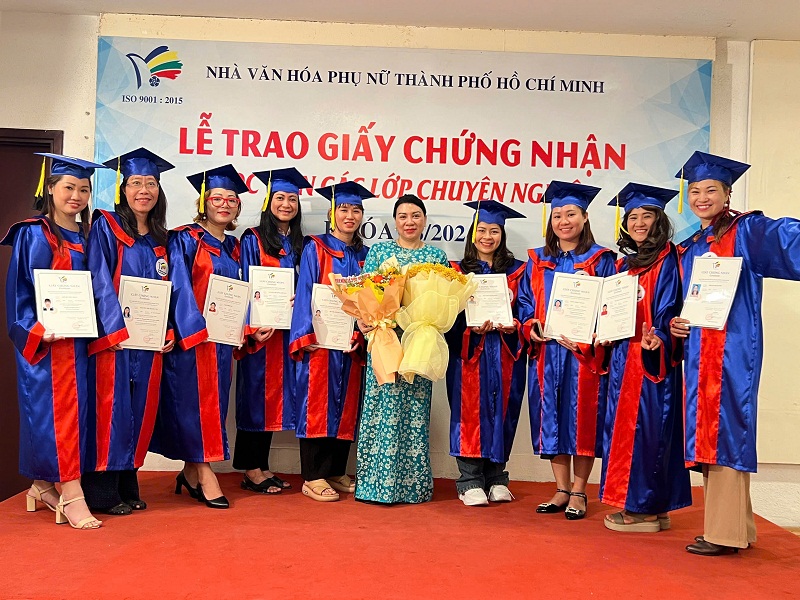 LỄ TRAO GIẤY CHỨNG NHẬN CHÍNH THỨC CÁC LỚP CHUYÊN NGHIỆP – KHÓA 08/2024 10 trang k8.24