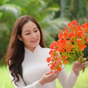Giáo viên NGUYỄN THỊ KIM HUỆ (lớp Luyện viết chữ đẹp)