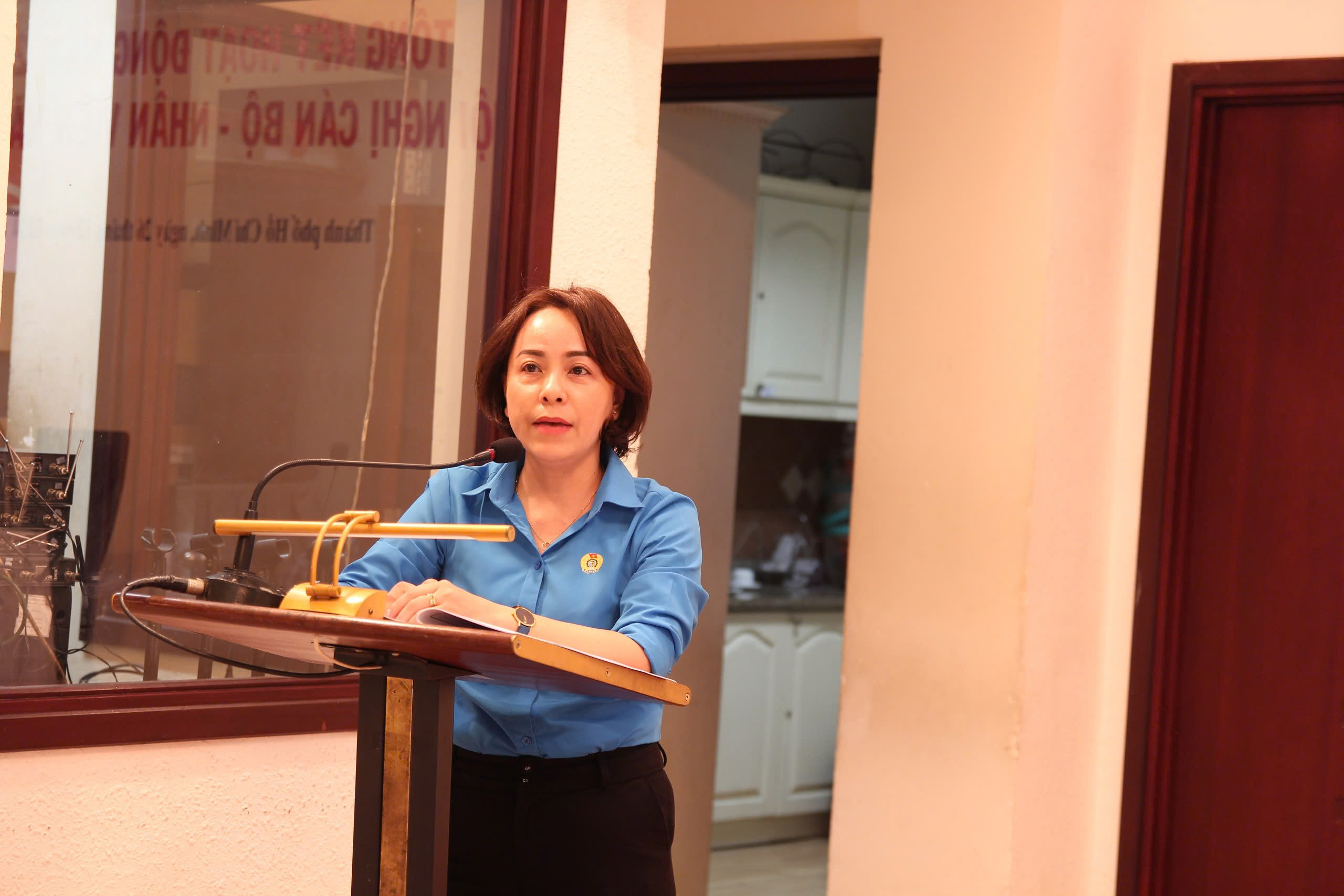 TỔNG KẾT HOẠT ĐỘNG NĂM 2024 VÀ HỘI NGHỊ CÁN BỘ - NHÂN VIÊN NĂM 2025 36 HINH 8