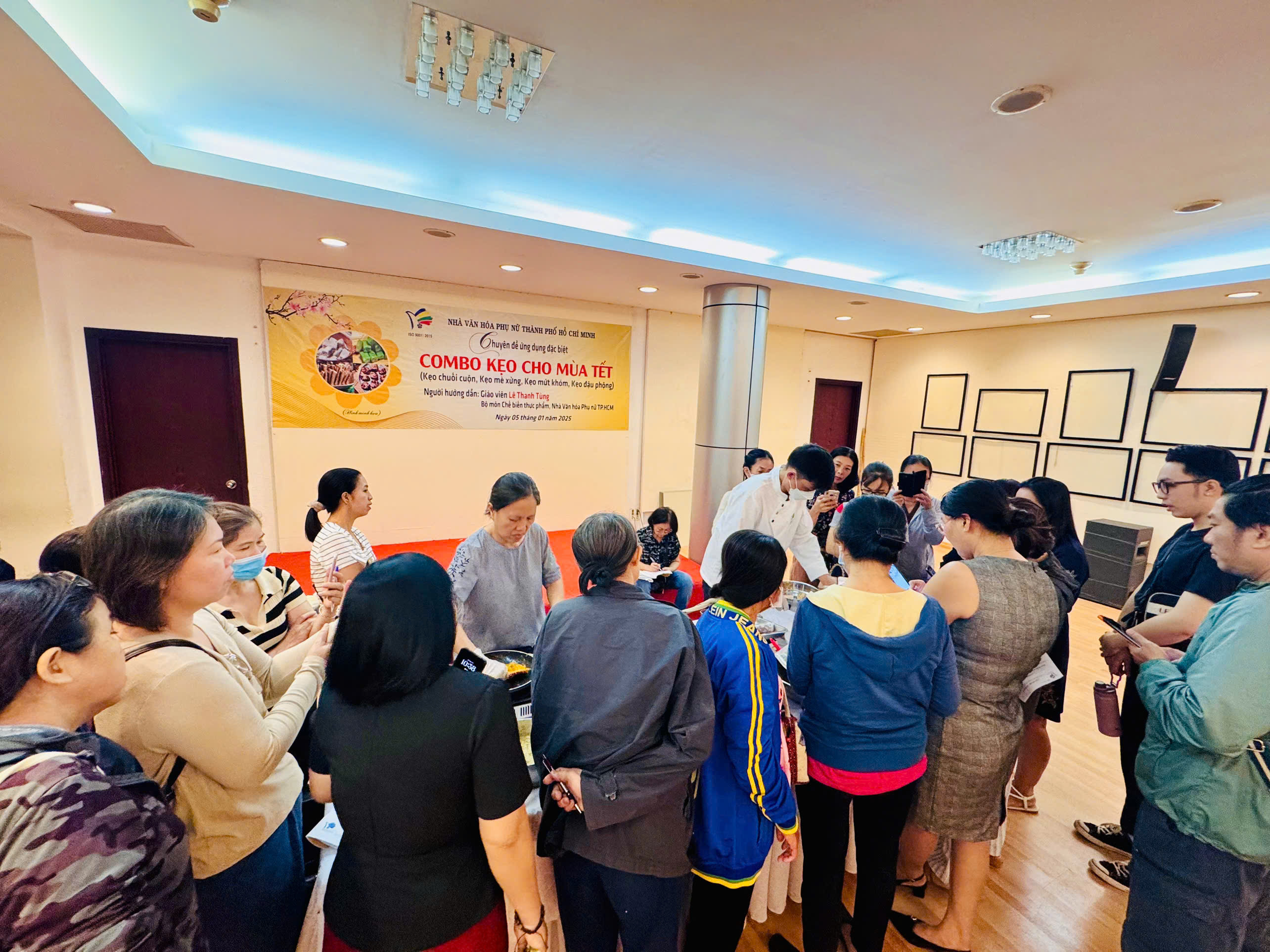 Chuyên đề ứng dụng đặc biệt "Hướng dẫn thực hiện: COMBO KẸO CHO MÙA TẾT (Kẹo chuối cuộn, Kẹo mè xửng, Kẹo mứt khóm, Kẹo đậu phộng)" 8 z6200815564059 dc04cdb60d40a1262743940e26827093