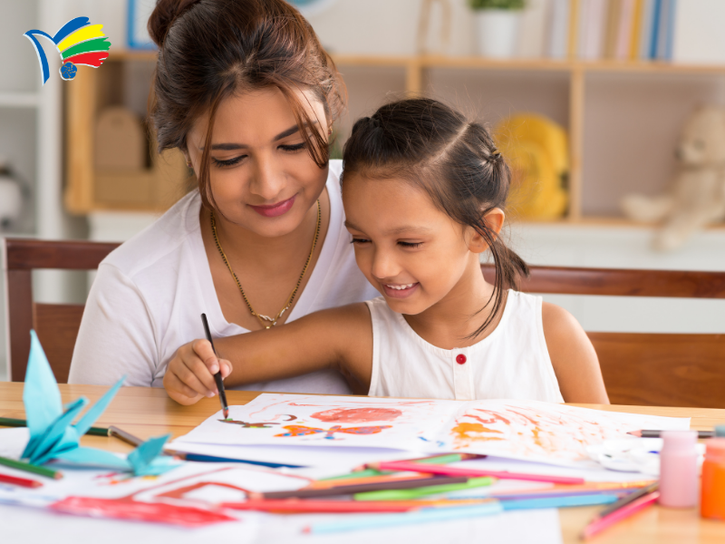 Chuẩn bị dụng cụ vẽ đơn giản cho bé