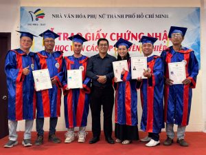 LỄ TRAO GIẤY CHỨNG NHẬN CHÍNH THỨC CÁC LỚP CHUYÊN NGHIỆP – KHÓA 03/2025 10 k3.25 dat