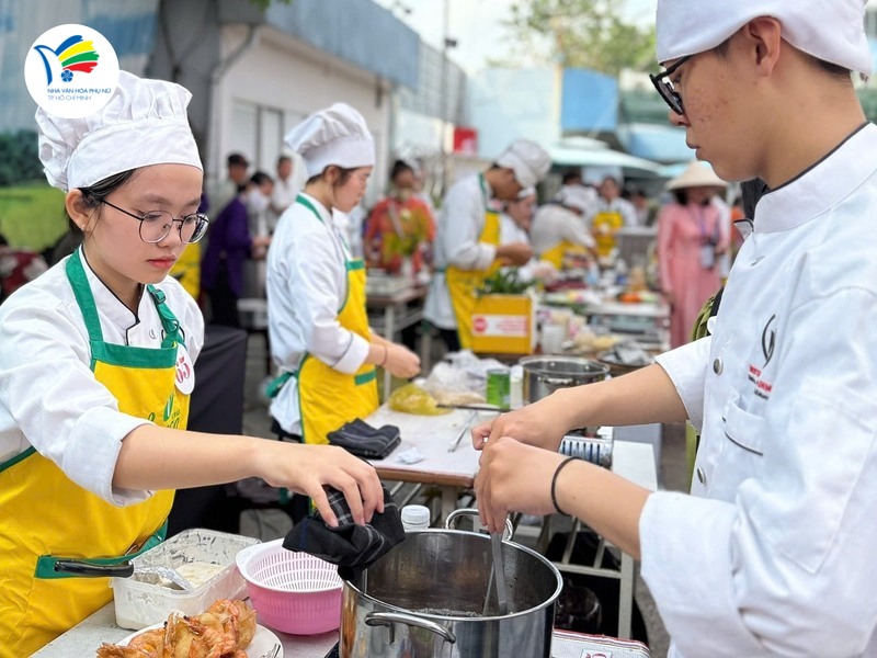 NVHPN thường xuyên tổ chức các cuộc thi ẩm thực để chị em có dịp giao lưu học hỏi NVHPN thường xuyên tổ chức các cuộc thi ẩm thực để chị em có dịp giao lưu học hỏi