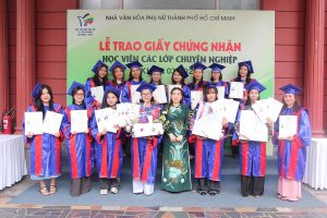 LỄ TRAO GIẤY CHỨNG NHẬN CHÍNH THỨC CÁC LỚP CHUYÊN NGHIỆP – KHÓA 03/2026 11 hang k3.26