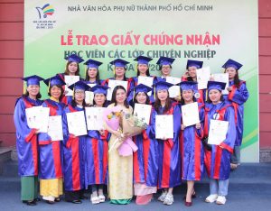 LỄ TRAO GIẤY CHỨNG NHẬN CHÍNH THỨC CÁC LỚP CHUYÊN NGHIỆP – KHÓA 09/2026 8 TRANG K9