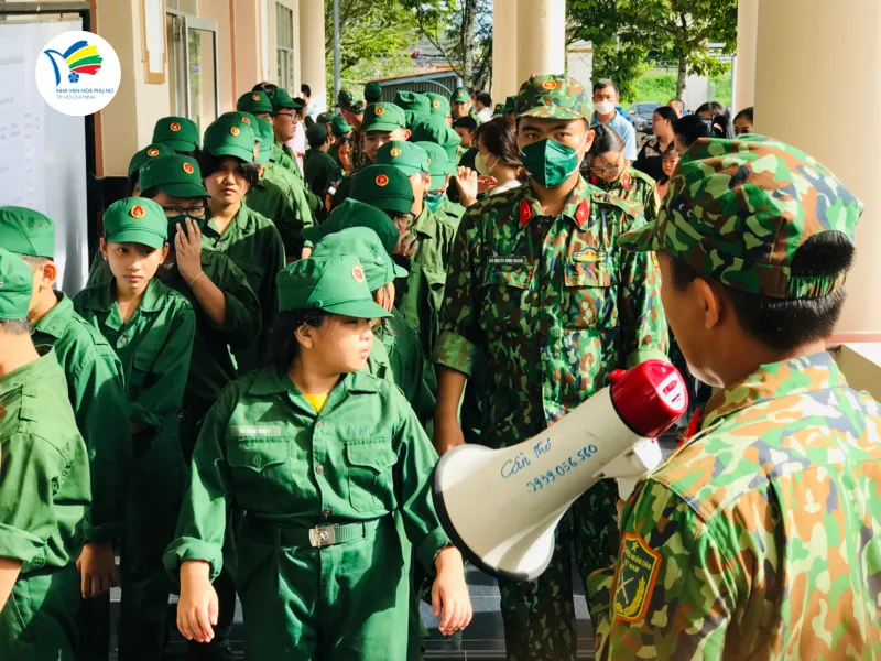 Trại hè “Chiến sĩ Công an nhí” 2026 giúp trẻ rèn kỹ năng, tự lập và trưởng thành thay vì sa đà thiết bị số.