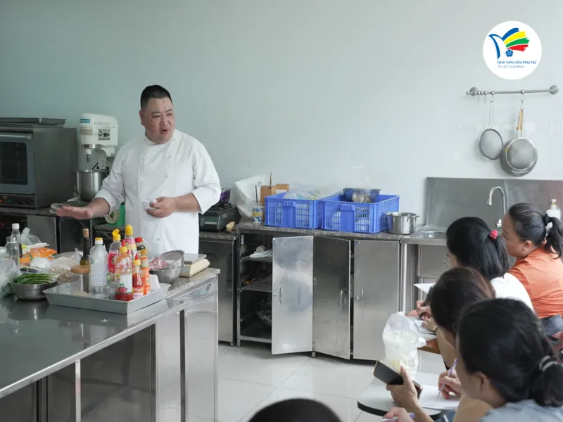 Một trong những không gian học tập tại Nhà Văn hóa Phụ nữ giúp học viên thêm yêu góc bếp nhỏ của mình