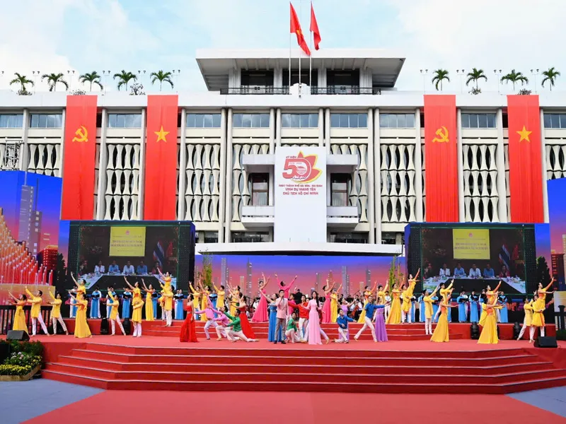 Sáng 2/7/2026, TP.Hồ Chí Minh tổ chức Lễ kỷ niệm cấp quốc gia tại Hội trường Thống Nhất nhân dịp 50 năm mang tên Bác. Sáng 2/7/2026, TP.Hồ Chí Minh tổ chức Lễ kỷ niệm cấp quốc gia tại Hội trường Thống Nhất nhân dịp 50 năm mang tên Bác.