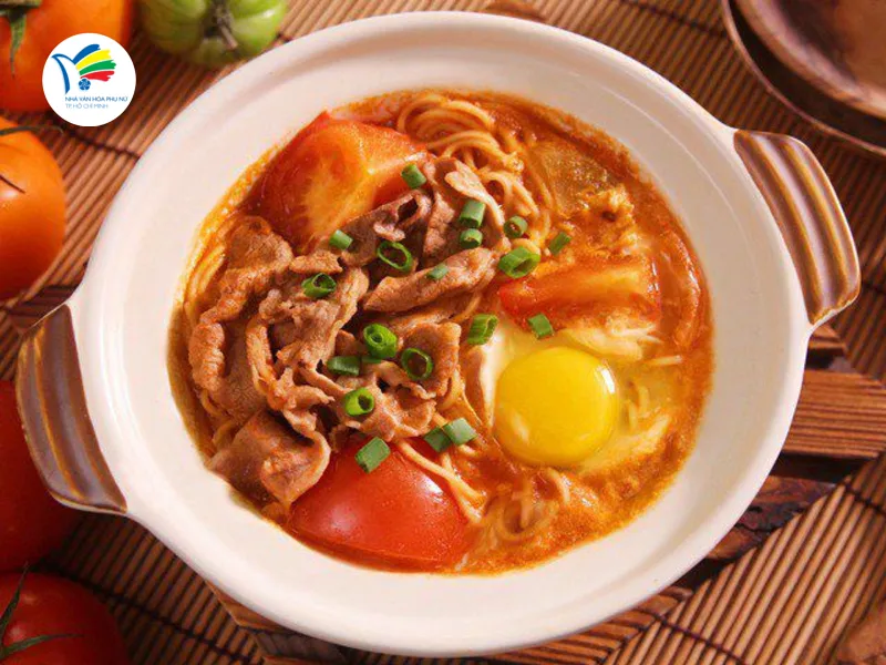 Các món mì đa dạng từ Á sang Âu hấp dẫn nhờ sự khác biệt trong nguyên liệu, nước dùng và cách làm sợi. 