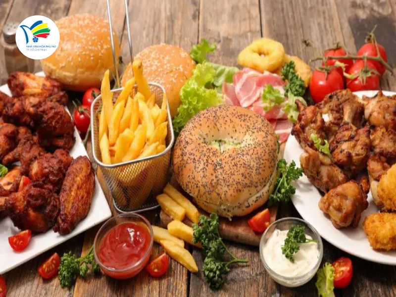 Đồ ăn nhanh tự làm đơn giản, tiết kiệm, phù hợp cho cả gia đình với 12 gợi ý hữu ích. 