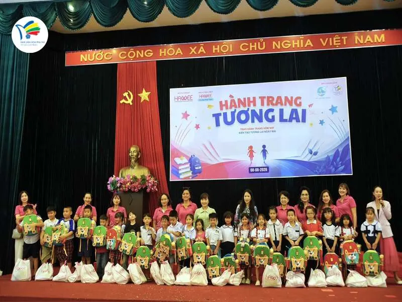 Chương trình “Hành trang tương lai 2026” mở đầu dự án tiếp sức học tập cho học sinh có hoàn cảnh khó khăn. Chương trình “Hành trang tương lai 2026” mở đầu dự án tiếp sức học tập cho học sinh có hoàn cảnh khó khăn.